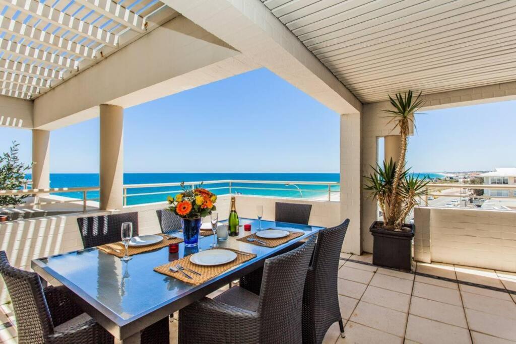 Beach View Apartment In Cottesloe Perth Luaran gambar